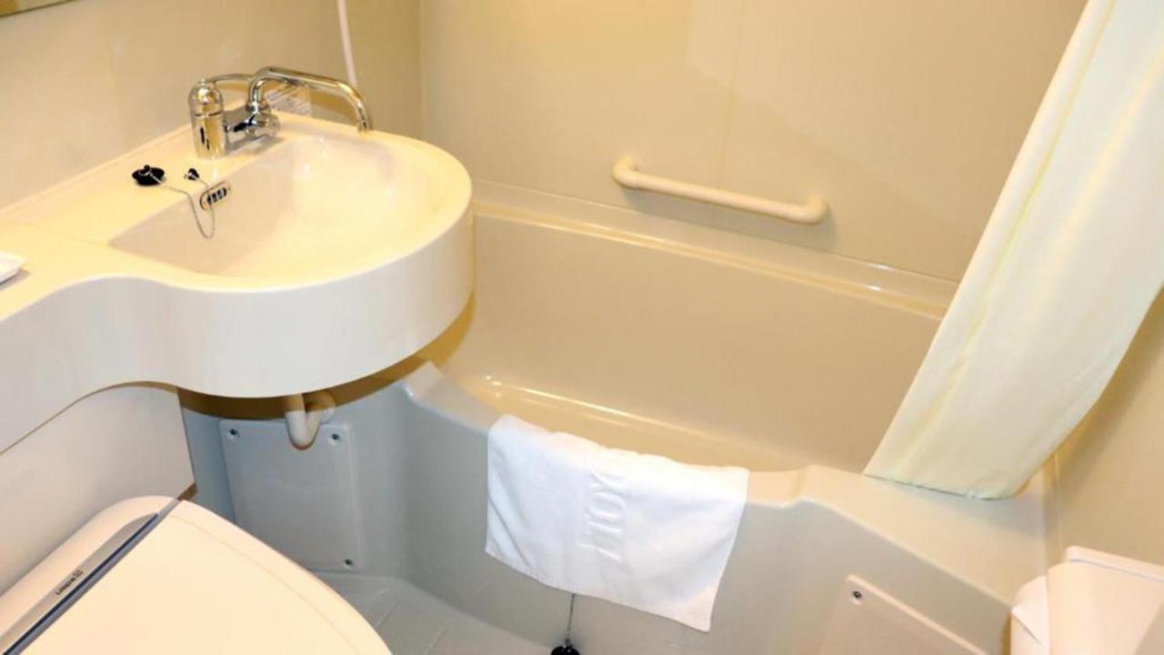 Toyoko Inn Wako-Shi Ekimae Buitenkant foto